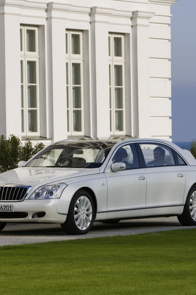 Тест драйв автомобиля Maybach Landaulet