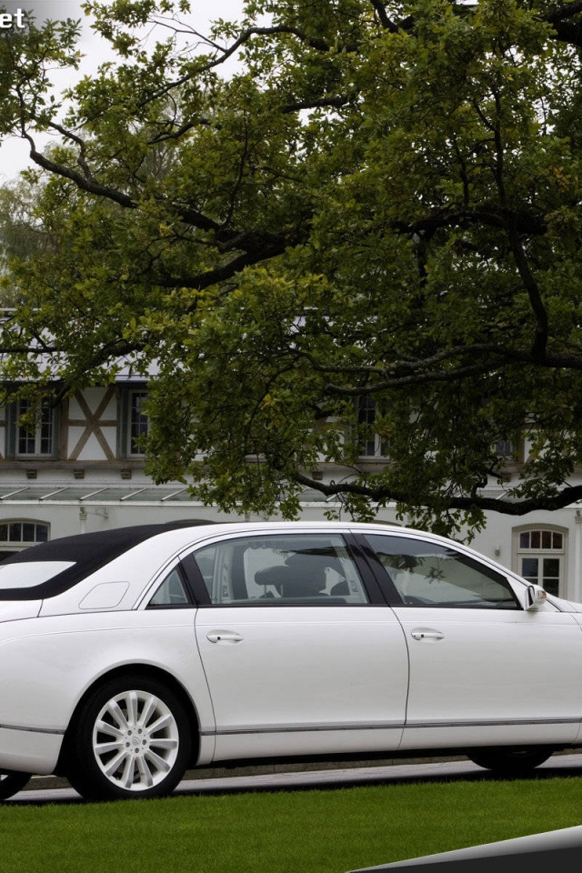 Автомобиль марки Maybach модели Landaulet