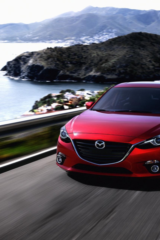 Новая машина Mazda 3 2014