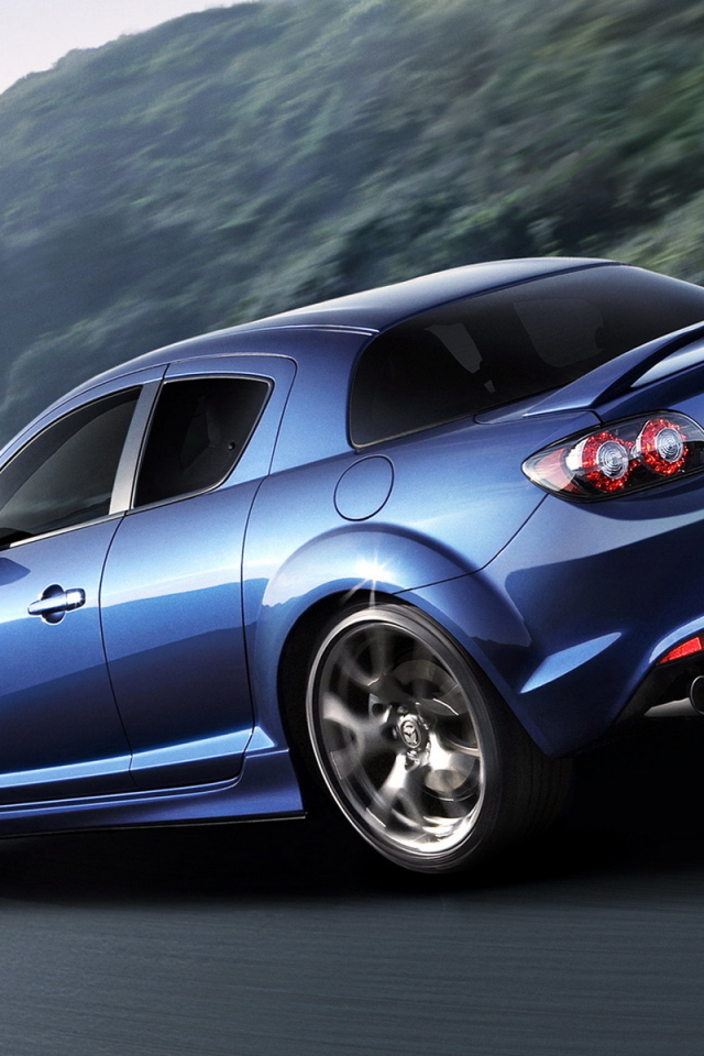 Новый автомобиль Mazda RX 8