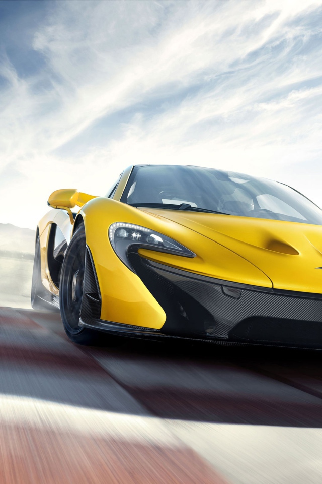 Гоночный McLaren P1