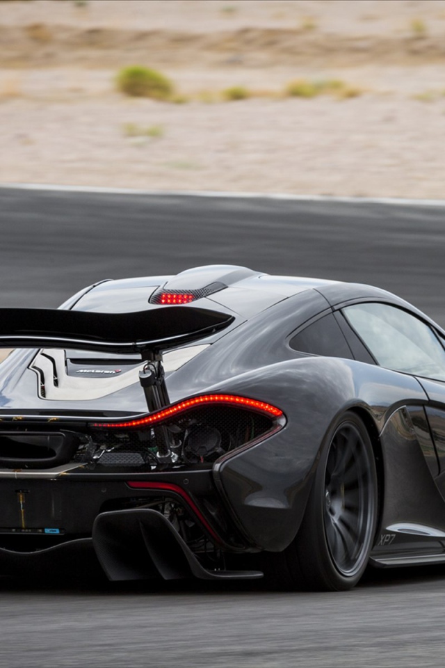 Красивый автомобиль McLaren P1 2014