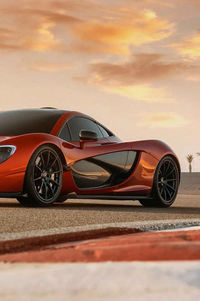 Новый автомобиль McLaren P1 2014