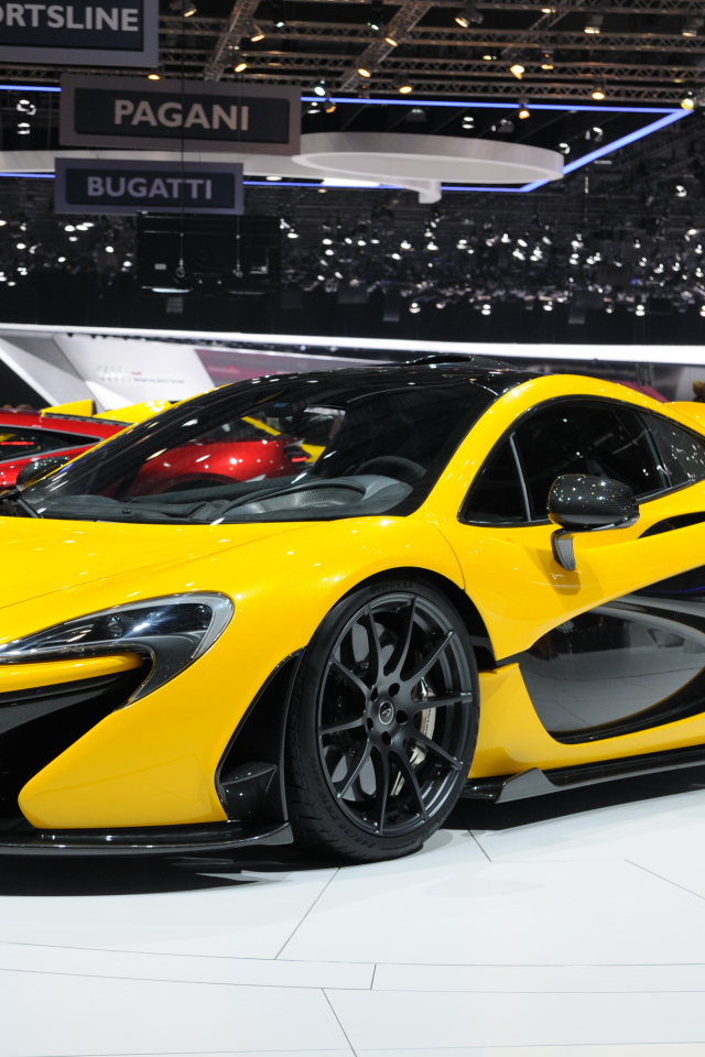 Тест драйв автомобиля McLaren P1 2014