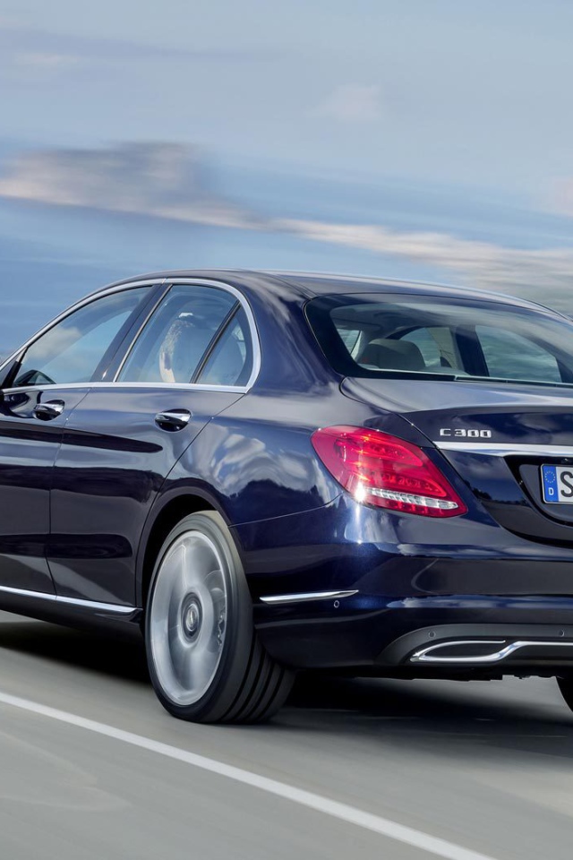 Mercedes C class 2014 в дороге