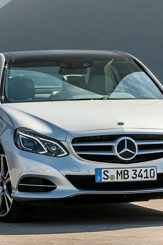 Новая машина Mercedes C-Class 2014
