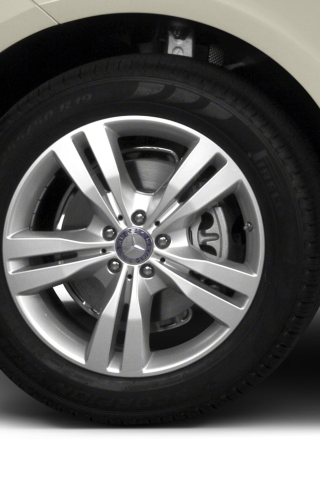 Тест драйв автомобиля Mercedes V-Class 2014