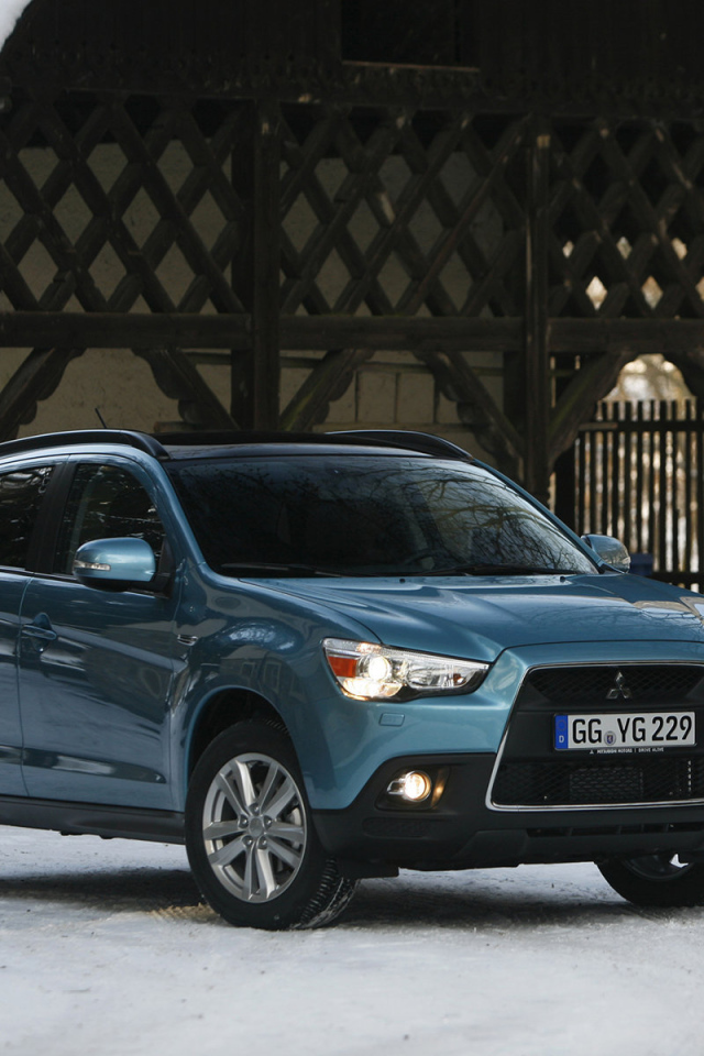 Красивый автомобиль Mitsubishi ASX