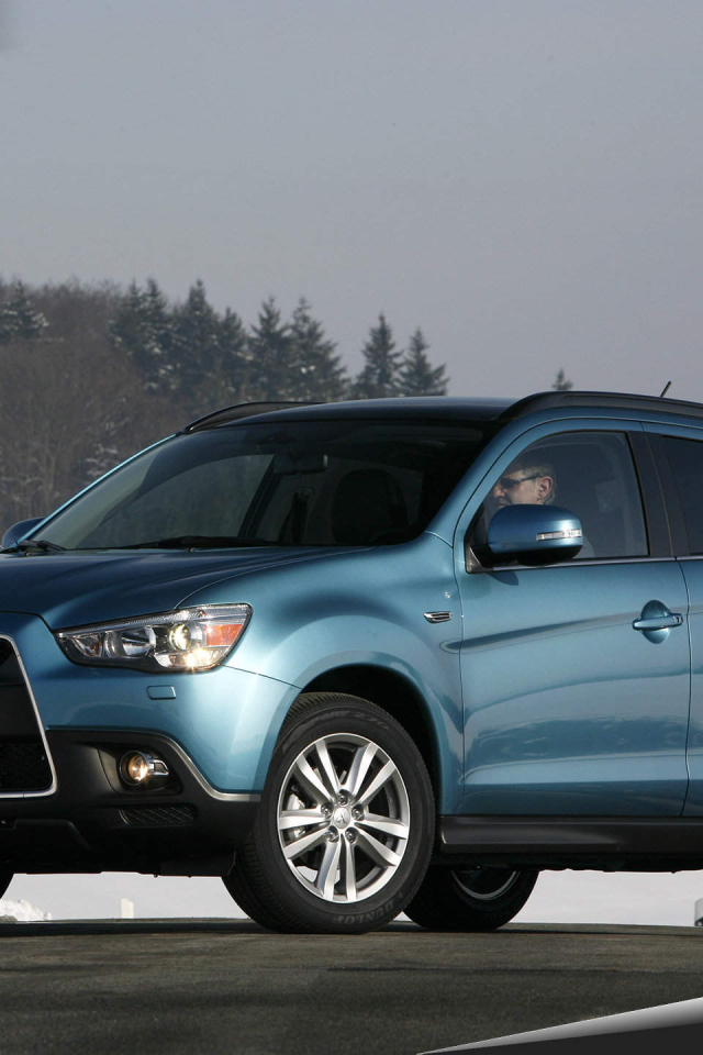 Автомобиль марки Mitsubishi модели ASX