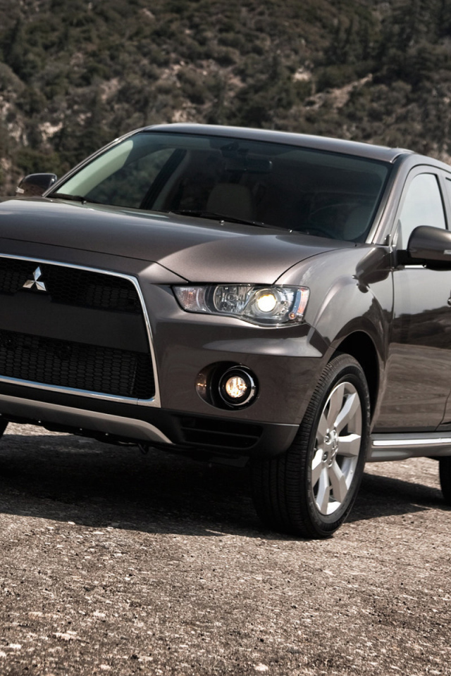 Новая машина Mitsubishi Outlander