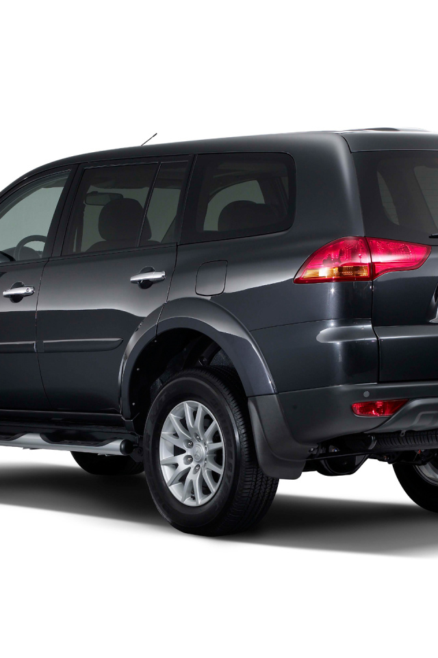 Надежная машина Mitsubishi Pajero Sport