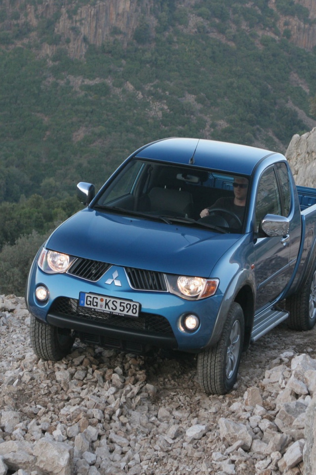 Тест драйв автомобиля Mitsubishi L200