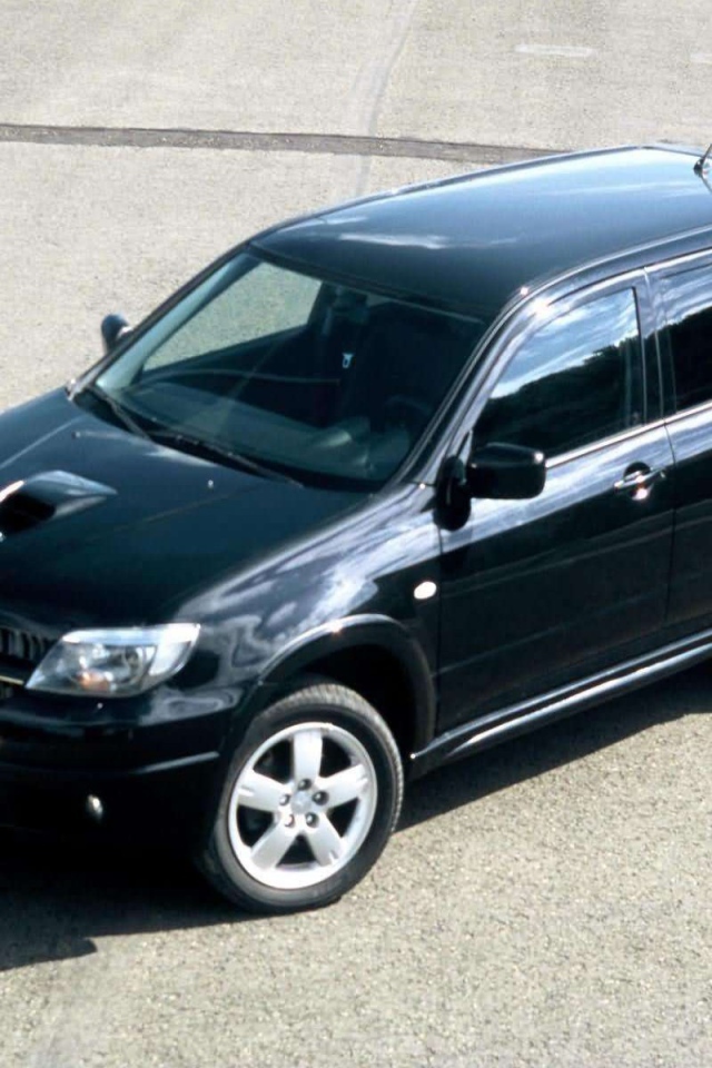 Тест драйв автомобиля Mitsubishi Outlander