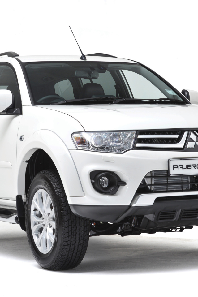 Тест драйв автомобиля Mitsubishi Pajero Sport