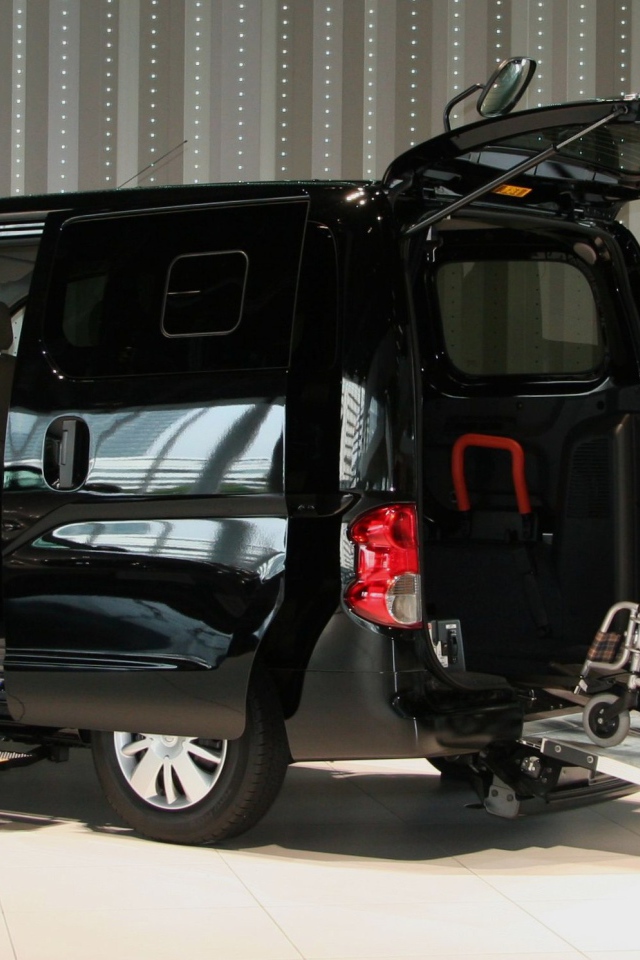 Дизайн автомобиля Nissan NV200