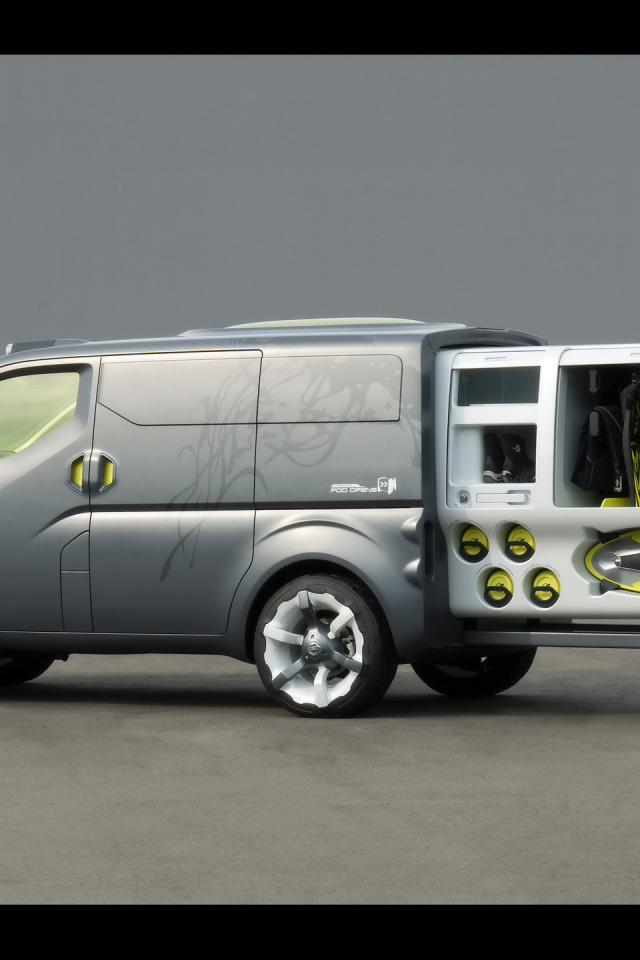 Тест драйв автомобиля Nissan NV200