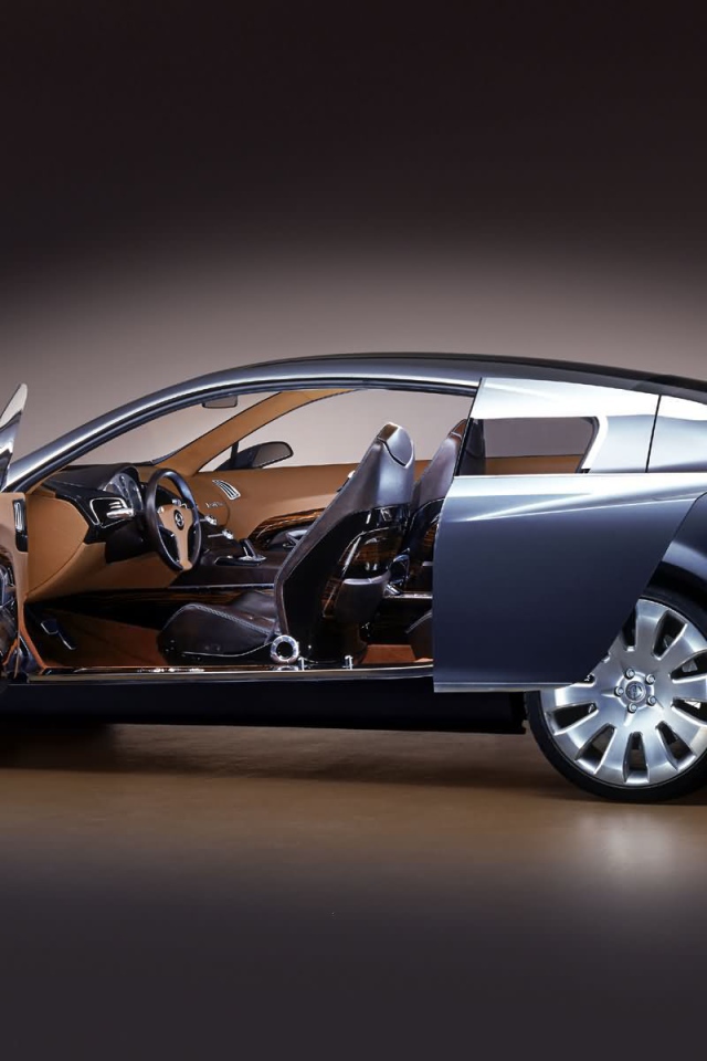 Красивый автомобиль Opel Insignia в Москве