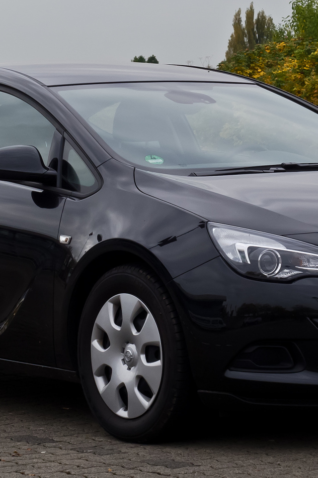 Надежный автомобиль Opel Astra GTC