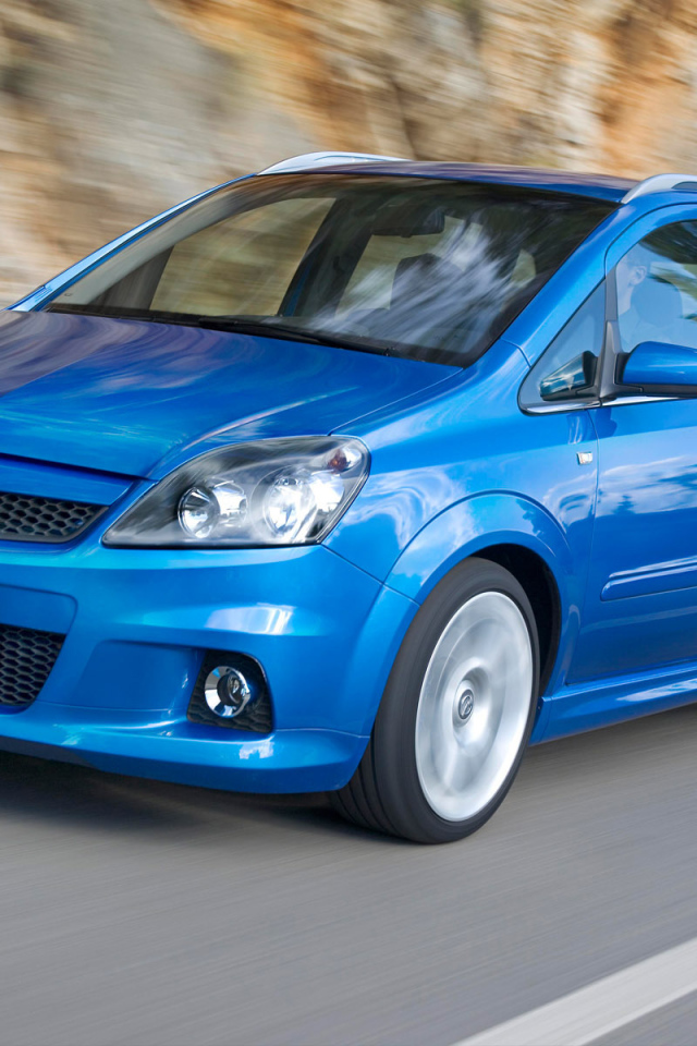 Надежная машина Opel Zafira