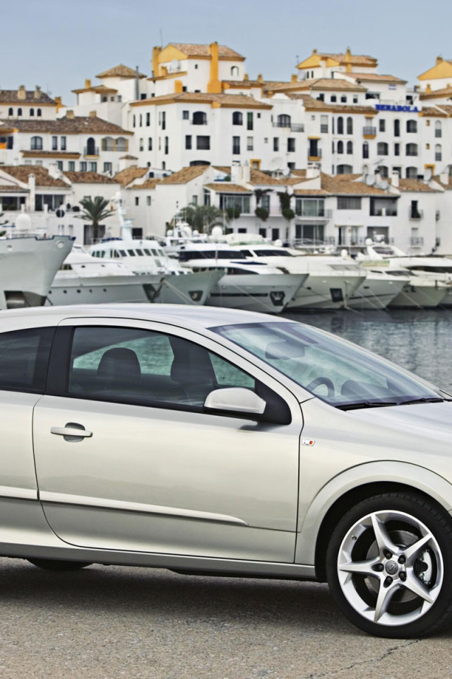 Тест драйв автомобиля Opel Astra GTC