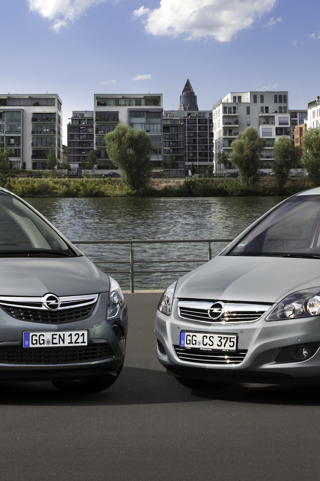 Тест драйв автомобиля Opel Zafira