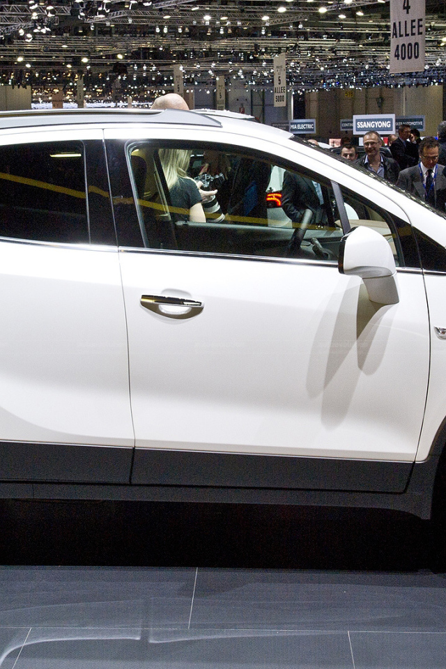 Новая машина Opel Mokka