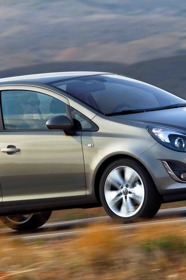 Надежная машина Opel Corsa