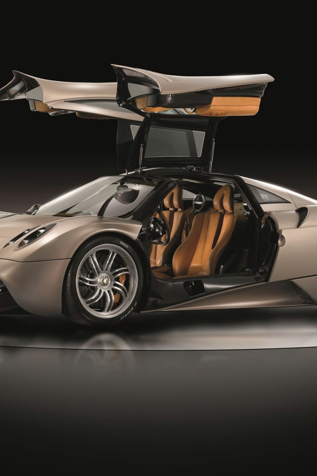 Надежная машина Pagani Huayra