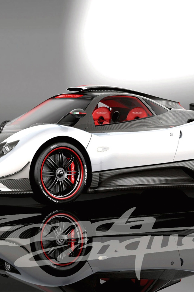 Автомобиль марки Pagani модели Zonda