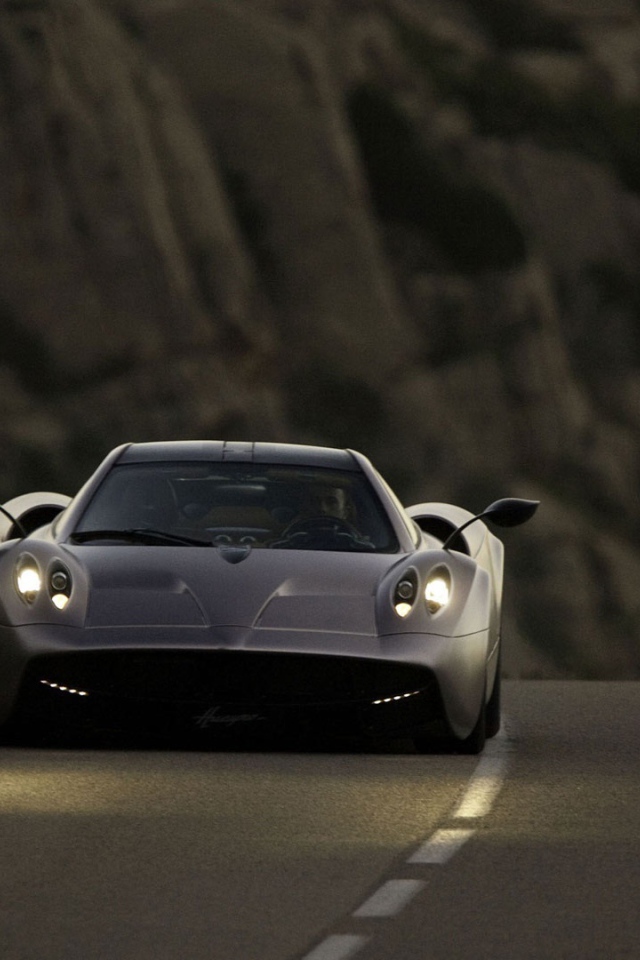 Фото автомобиля Pagani Huayra