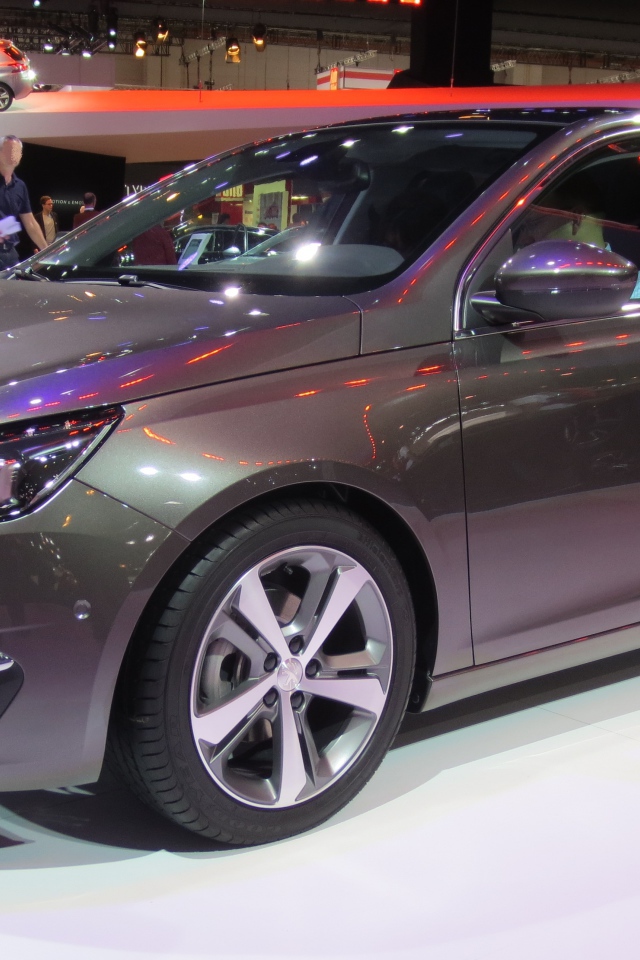 Блистательный Peugeot 308