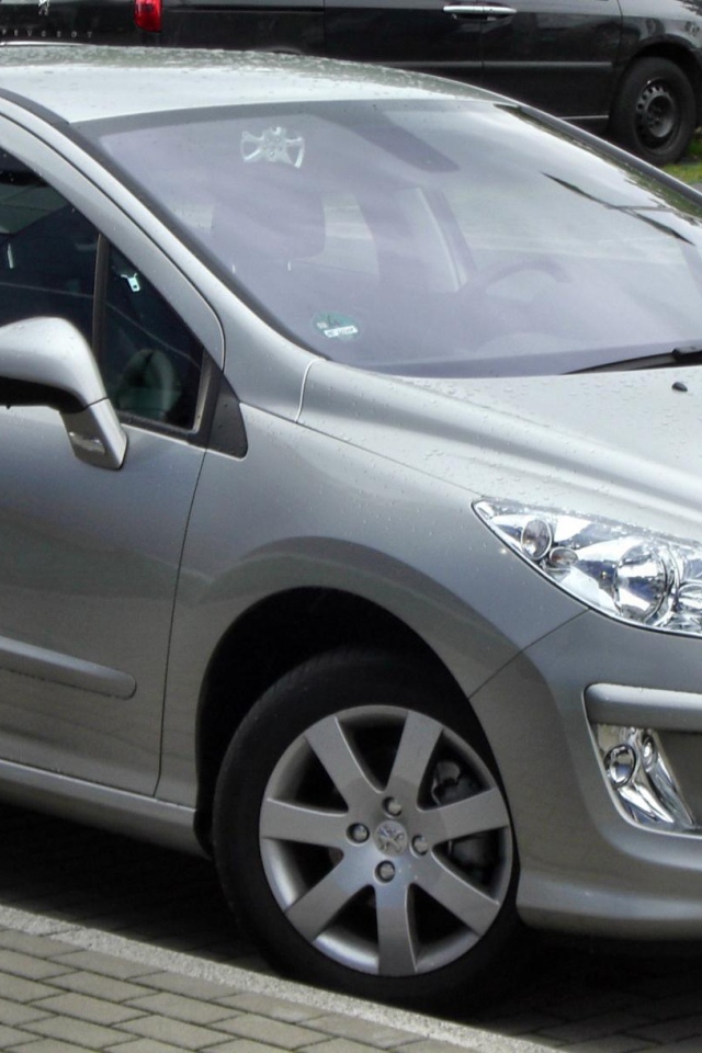 Peugeot 308 в городе