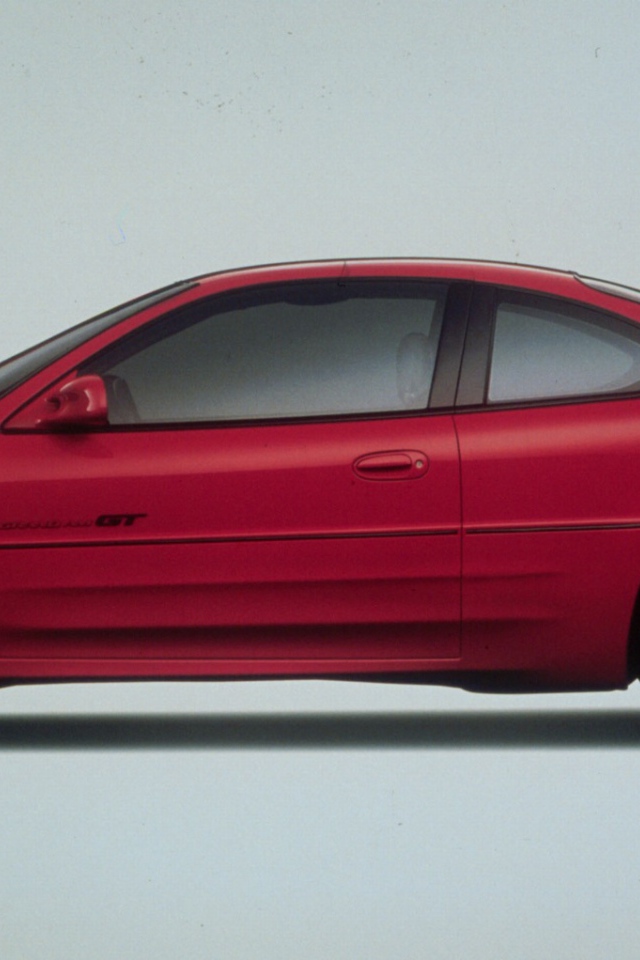 Красивый автомобиль Pontiac Grand Am в Москве