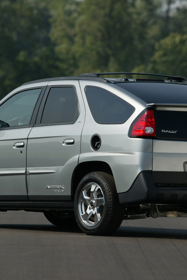 Автомобиль марки Pontiac модели Aztec