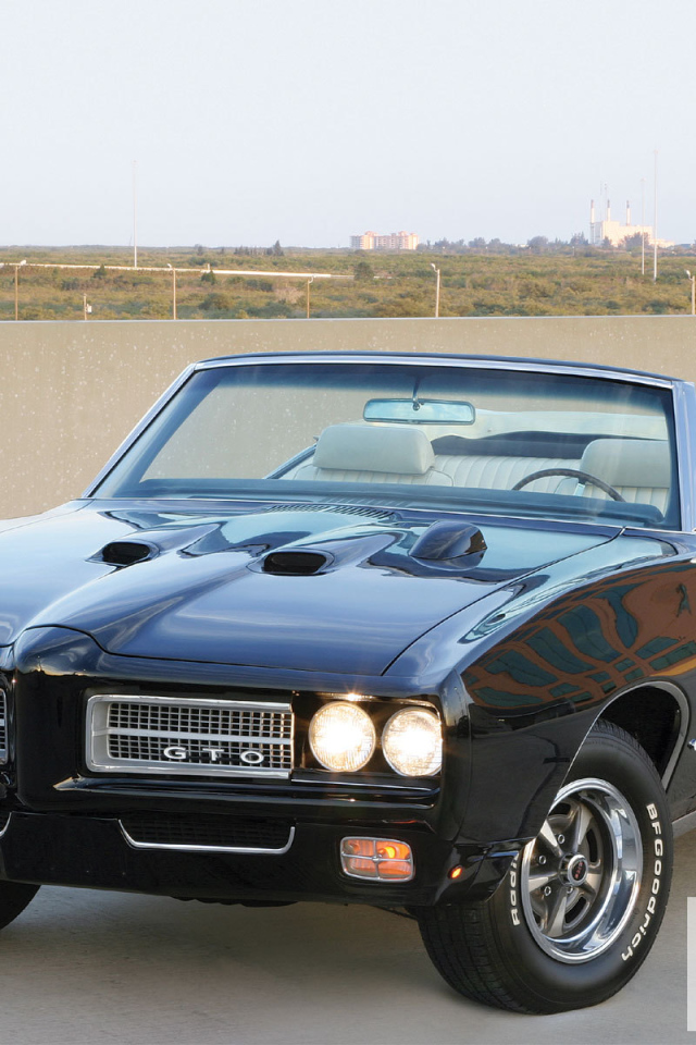 Автомобиль марки Pontiac модели GTO 1969