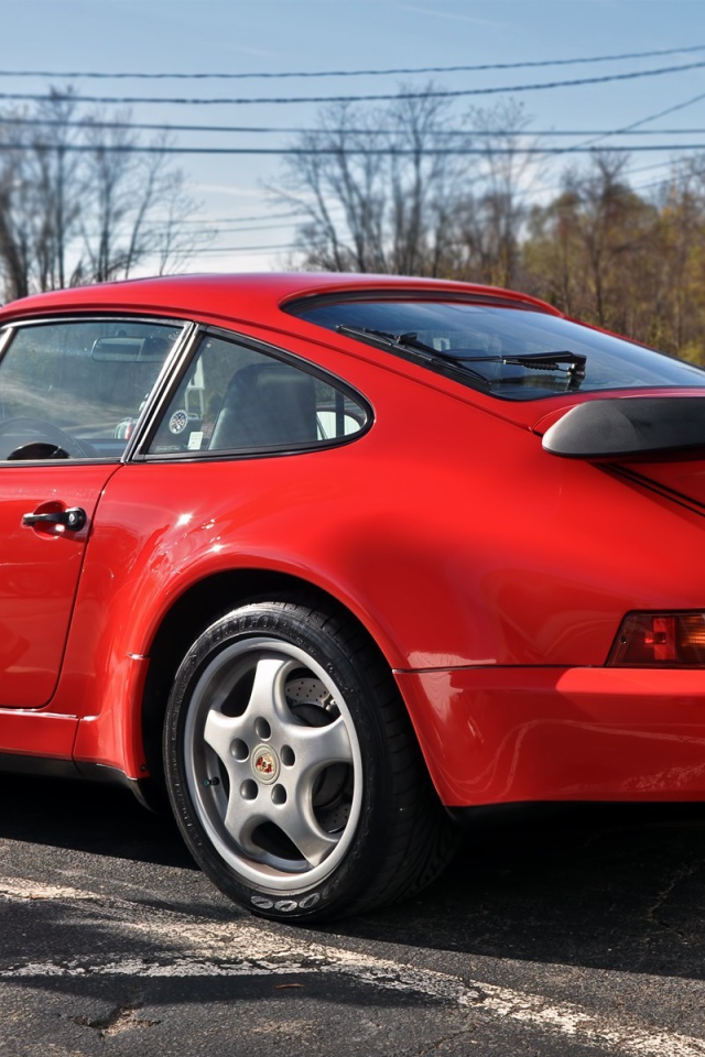 Спортивный красный порш