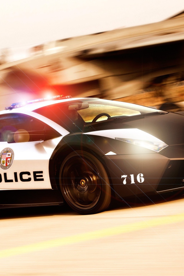 Полицейская гоночная машина