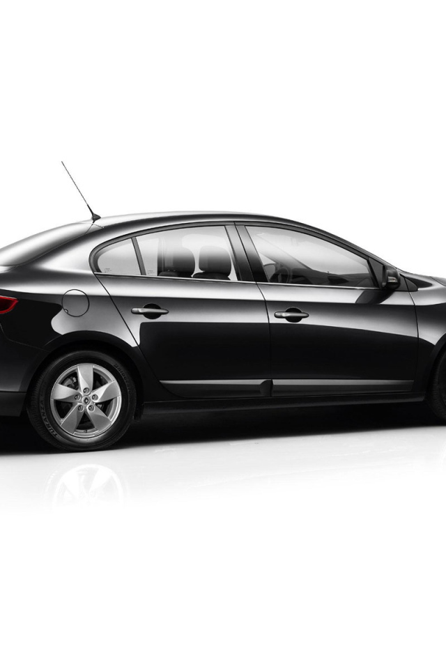 Надежный автомобиль Renault Fluence