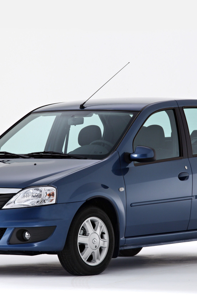 Тест драйв автомобиля Renault Logan