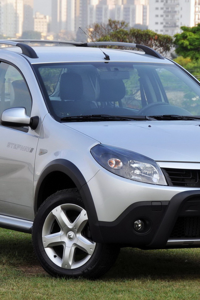 Тест драйв автомобиля Renault Sandero