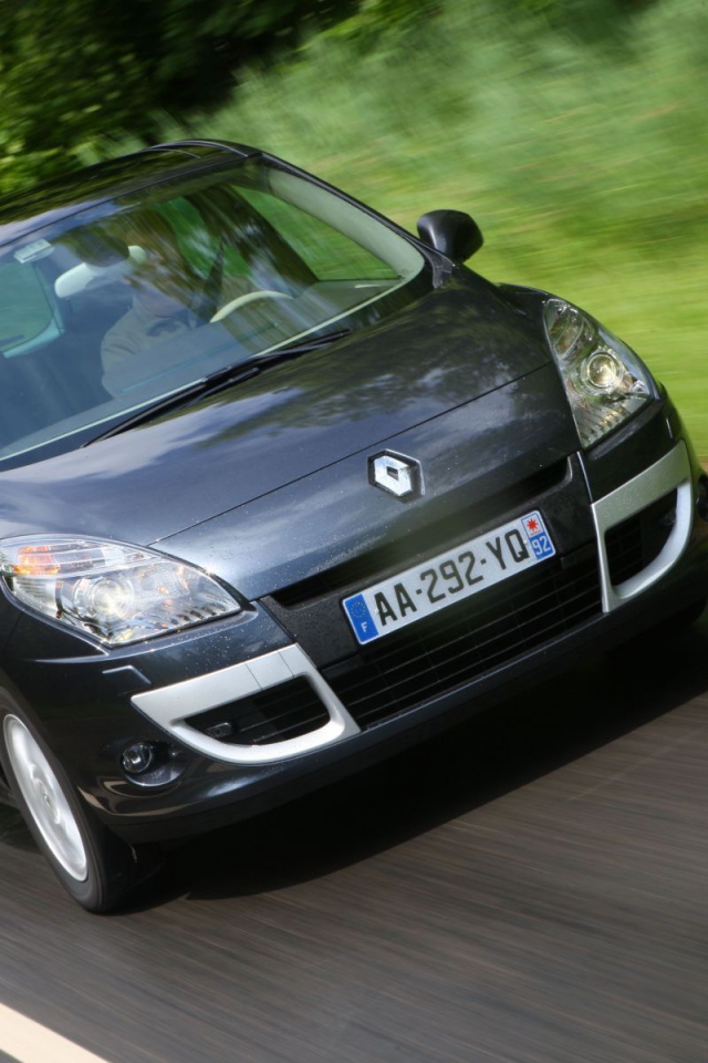 Новая машина Renault Scenic