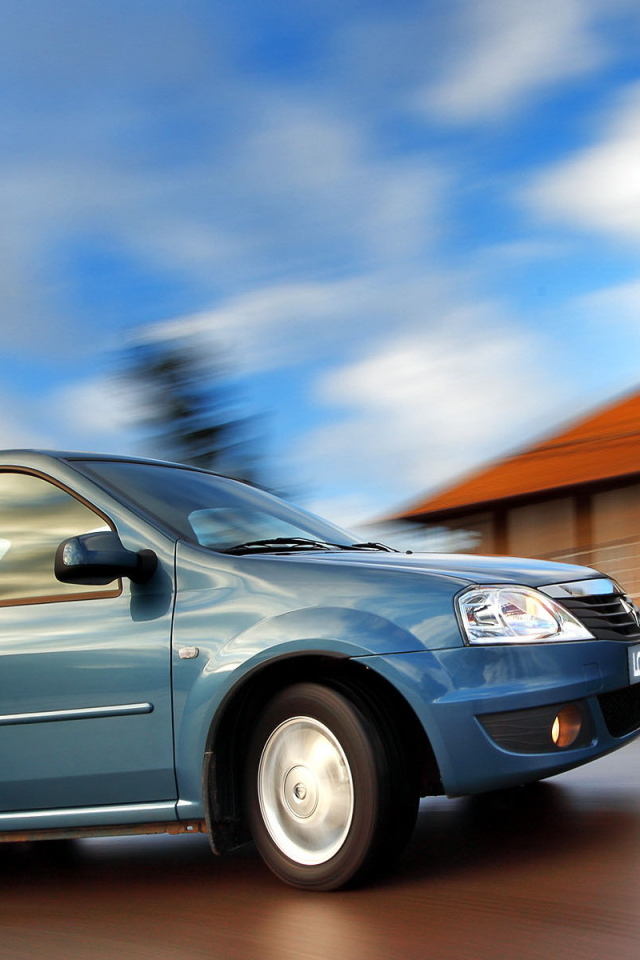 Новая машина Renault Logan