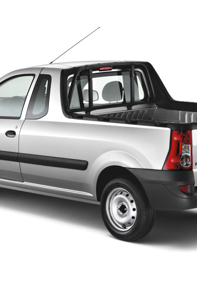 Надежная машина Renault Logan