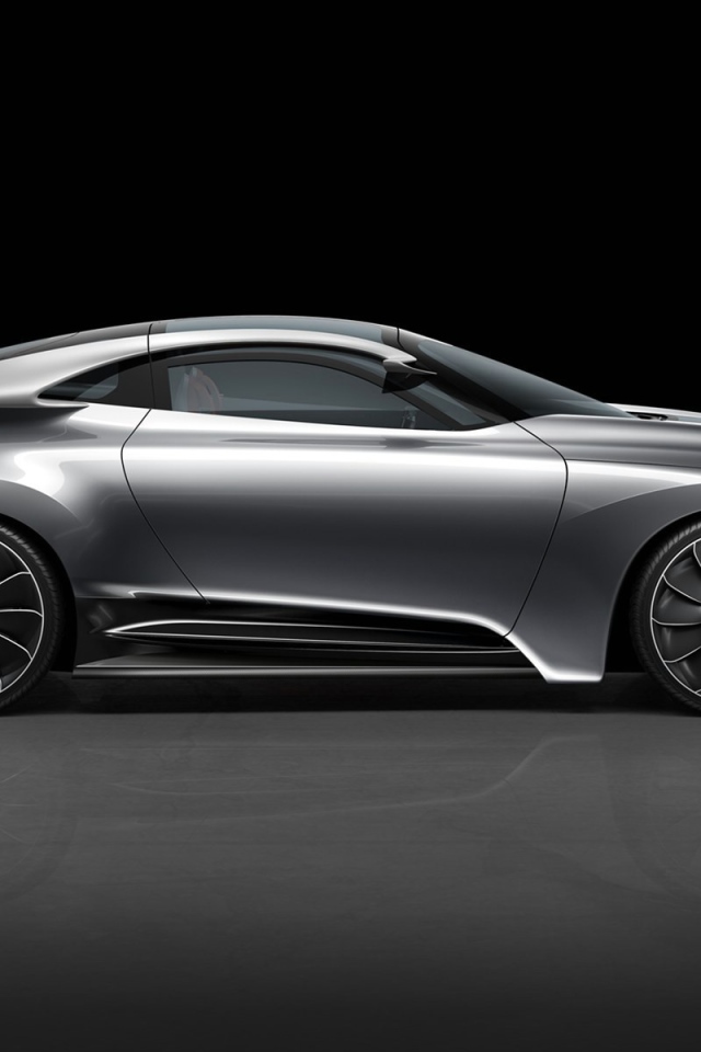 Новый автомобиль Saab 9000