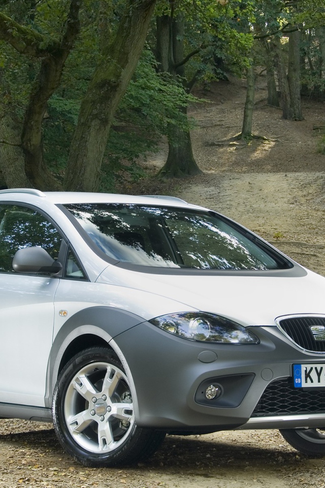  Автомобиль марки Seat модели Altea