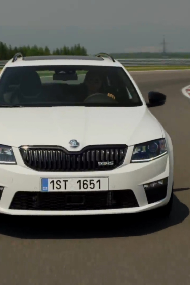 Новый автомобиль Skoda Octavia 2014