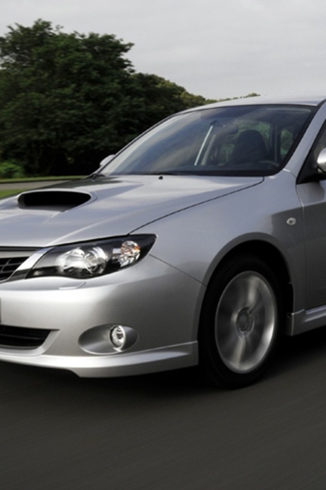 Красивый автомобиль Subaru Boxer в Москве