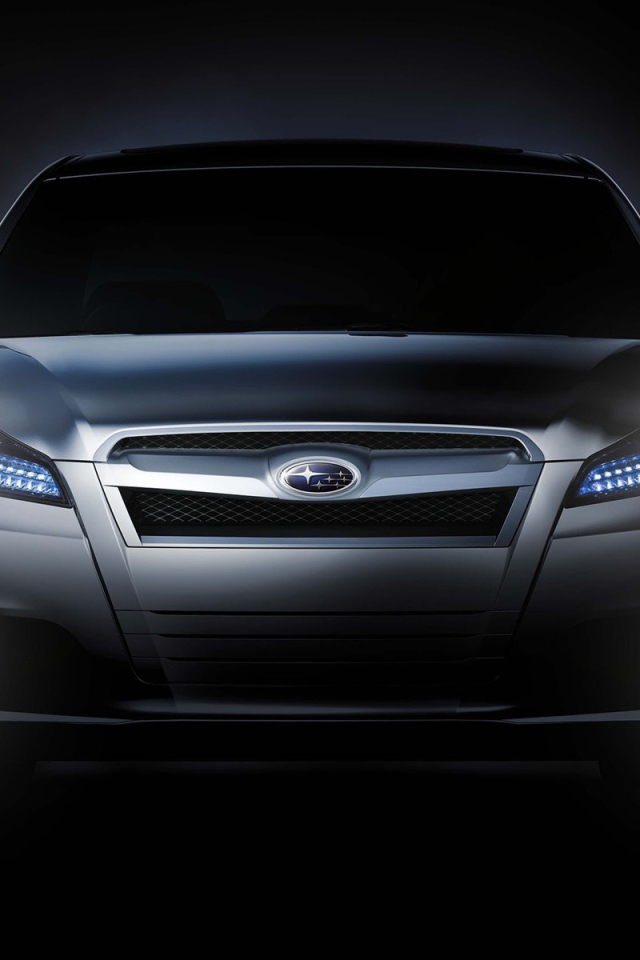 Красивый автомобиль Subaru Legacy в Москве