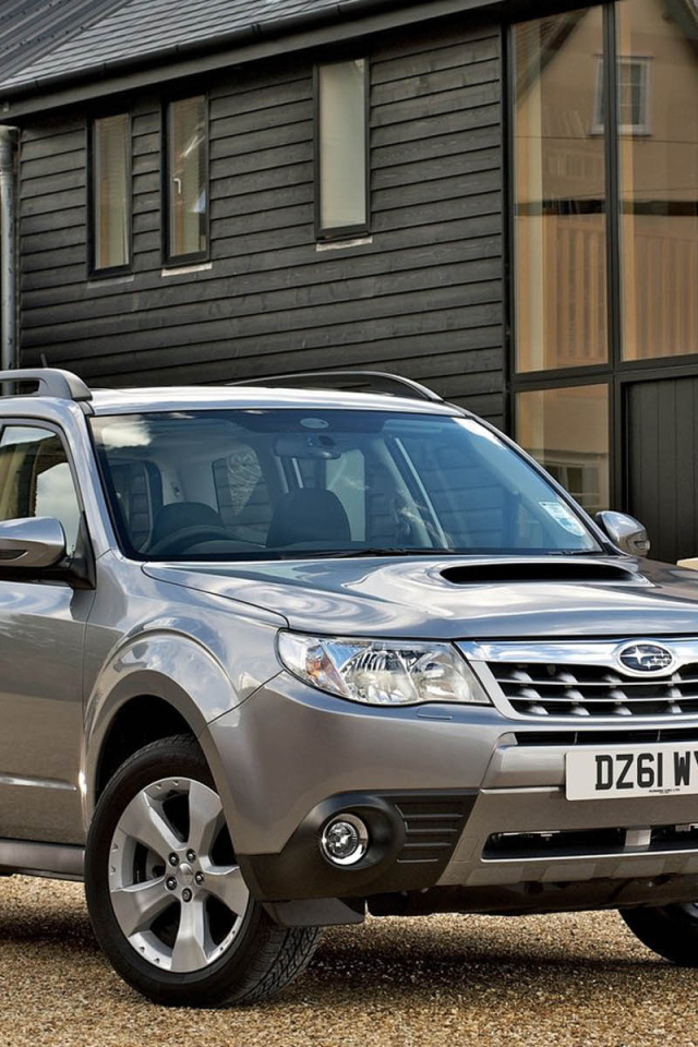 Надежная машина Subaru Forester 2013
