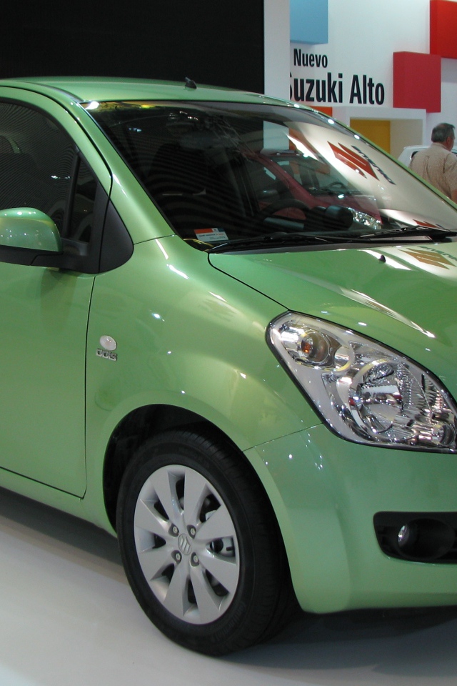  Красивый автомобиль Suzuki Splash в Москве